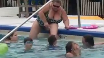 Awkward Moment Woman Shaves Her Legs Next To Hotel Swimming Pool